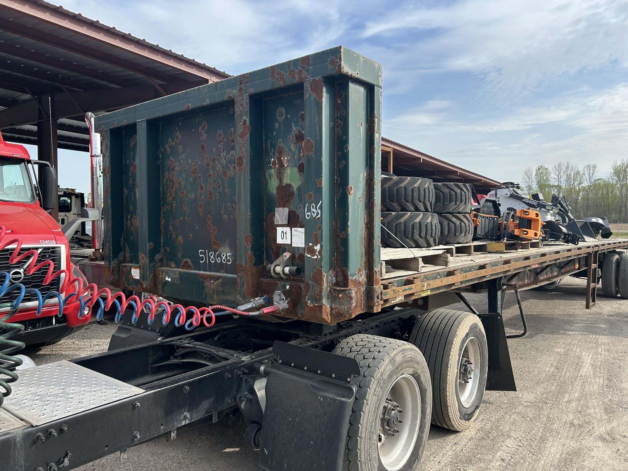 2015 GREAT DANE 45 FT CLOSED TANDEM FLATBED in Covington, TN