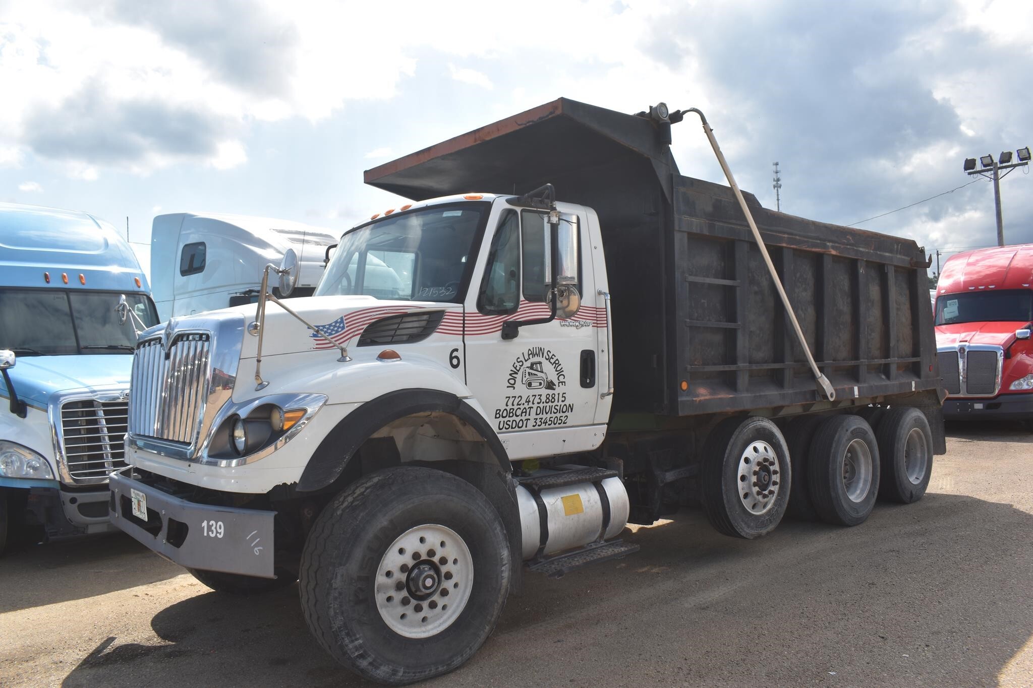 2008 INTERNATIONAL WORKSTAR 7600 in Covington, TN
