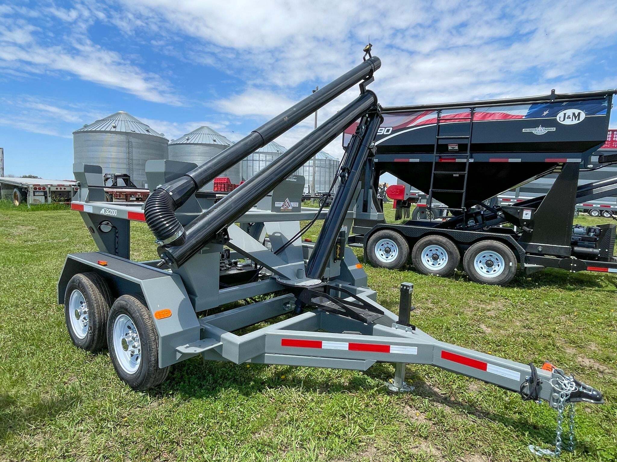2026 TRAVIS HSC2100 in Henderson, IA