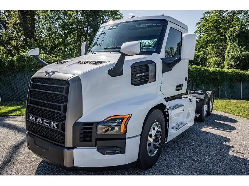 2026 MACK Pioneer