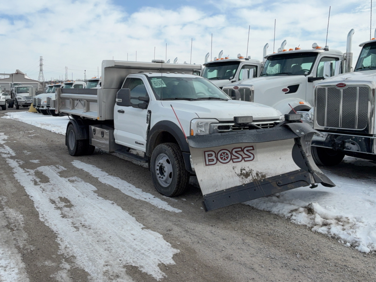 2024 FORD F600 in Bakersfield, CA
