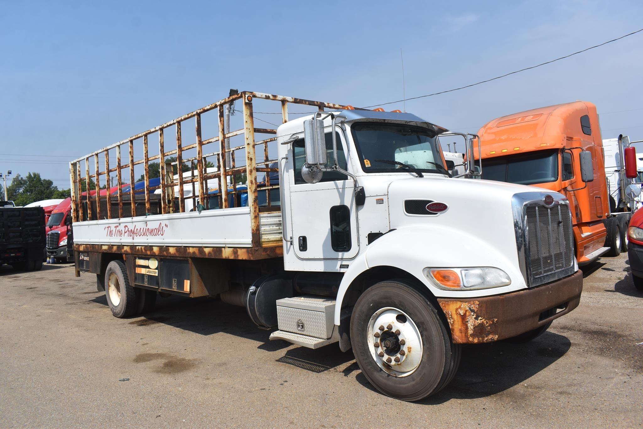 2017 PETERBILT 337 in Covington, TN