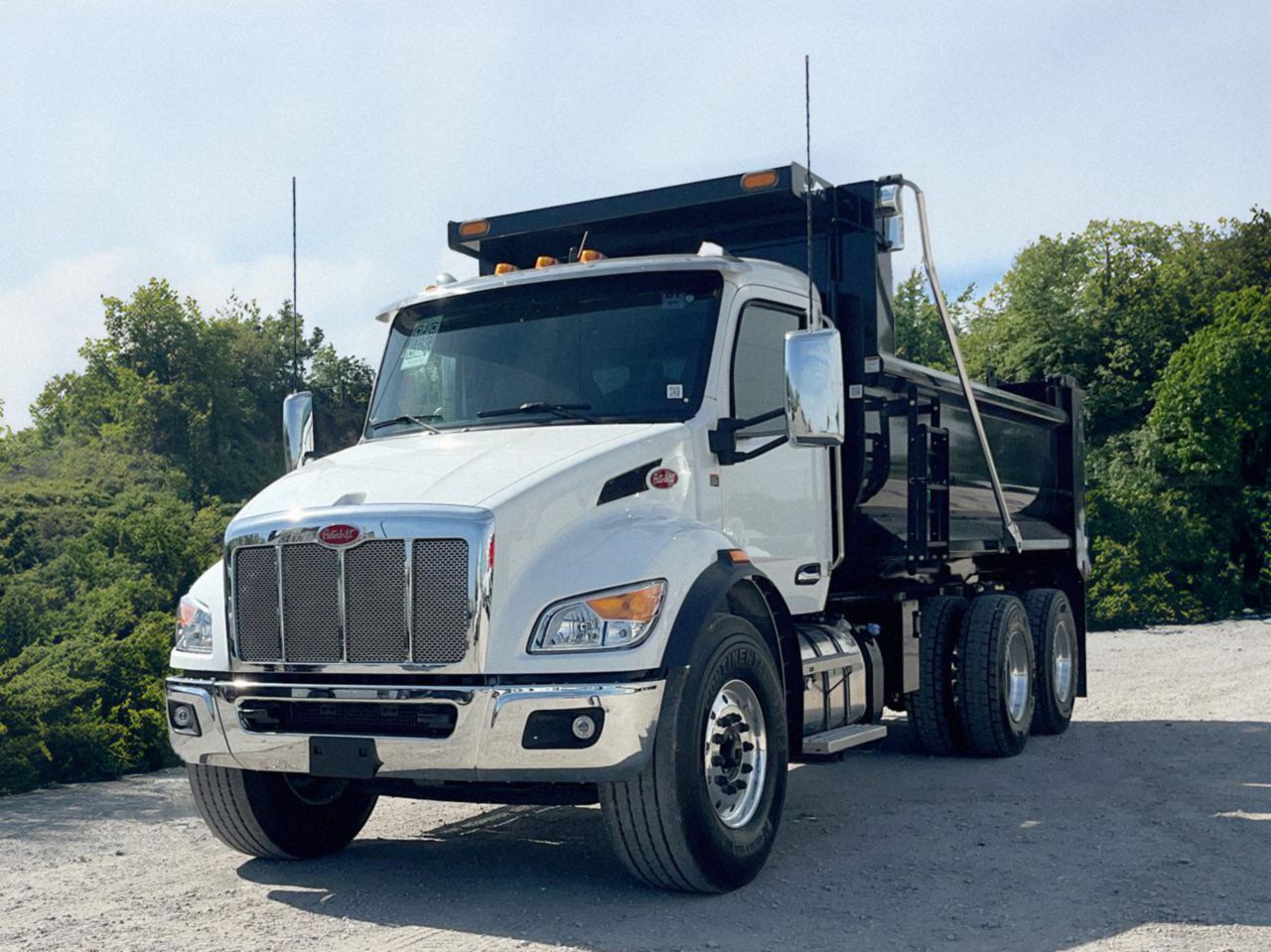 2025 PETERBILT 548 in Bridgeview, IL