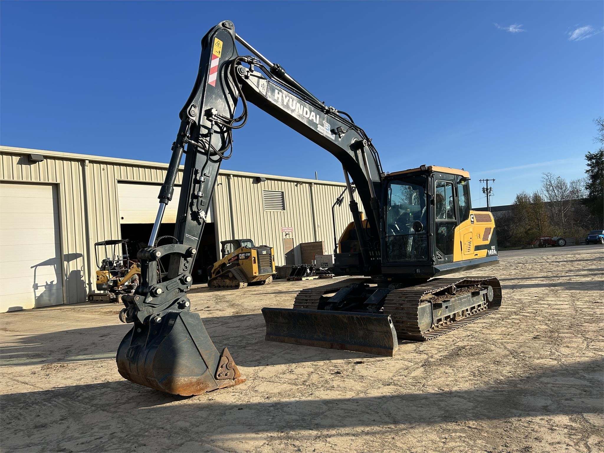 2023 HYUNDAI HX140AL in Bardstown, KY