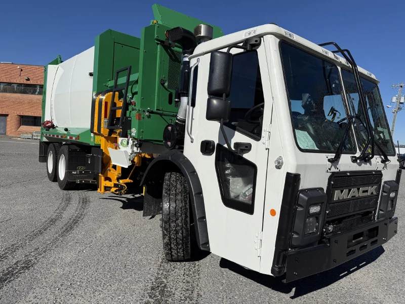 2026 MACK LR64R