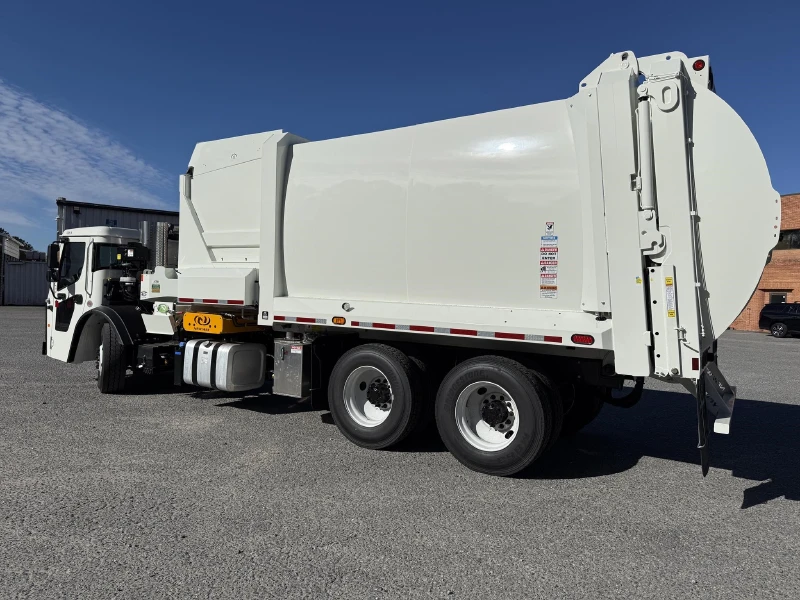 2026 MACK LR64R