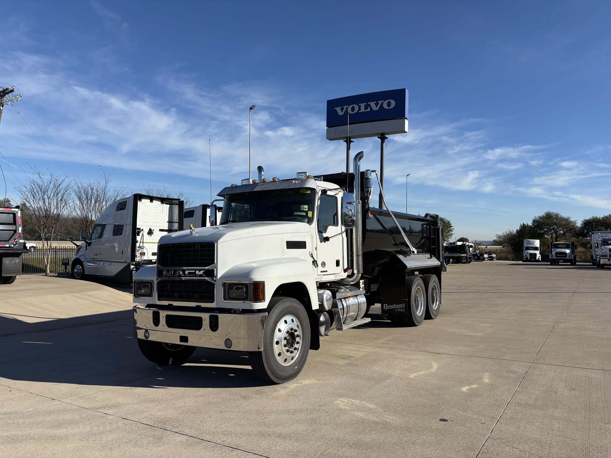 2026 MACK PINNACLE 64R in Dallas, TX