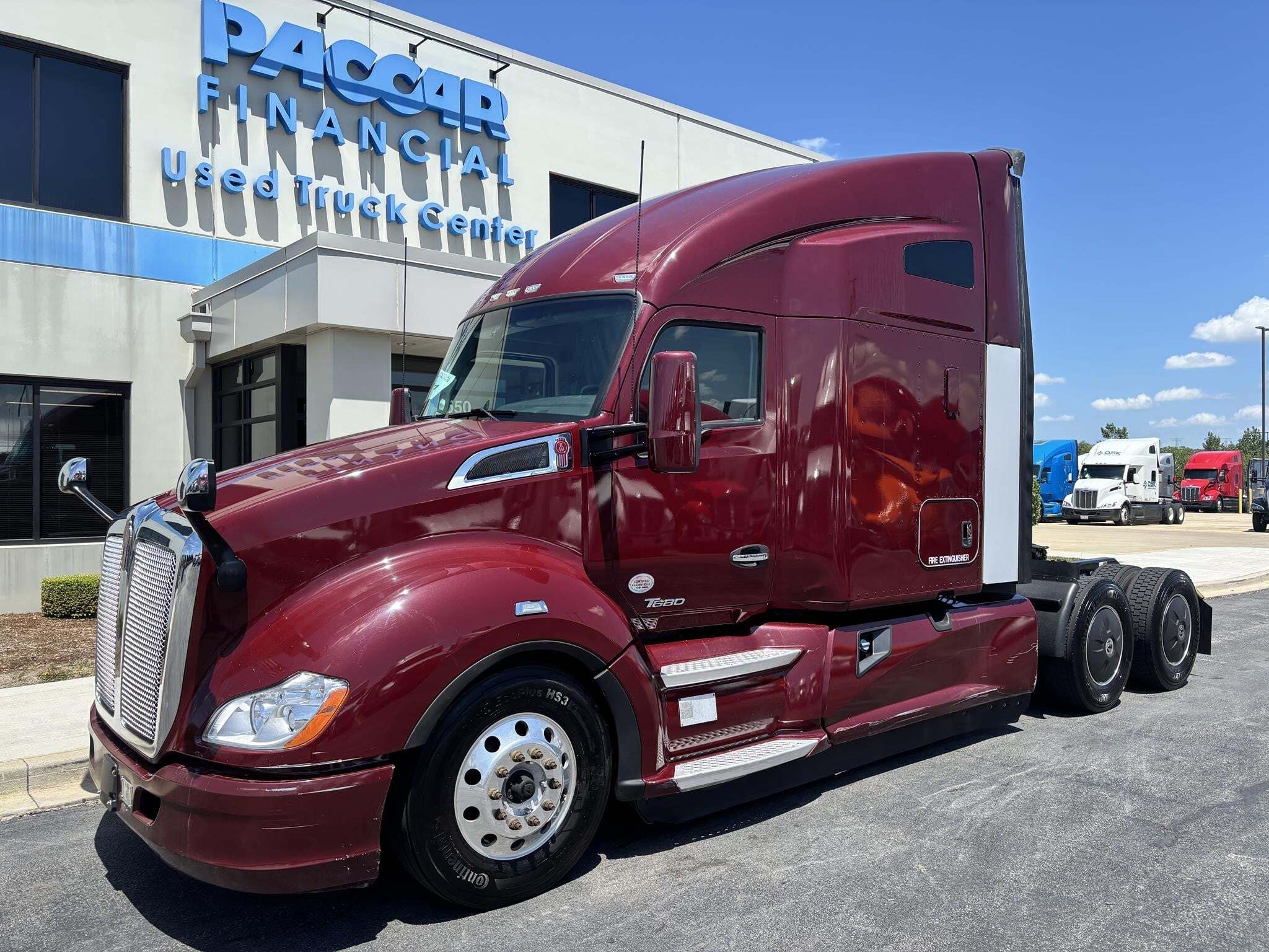 2021 KENWORTH T680 in Minooka, IL