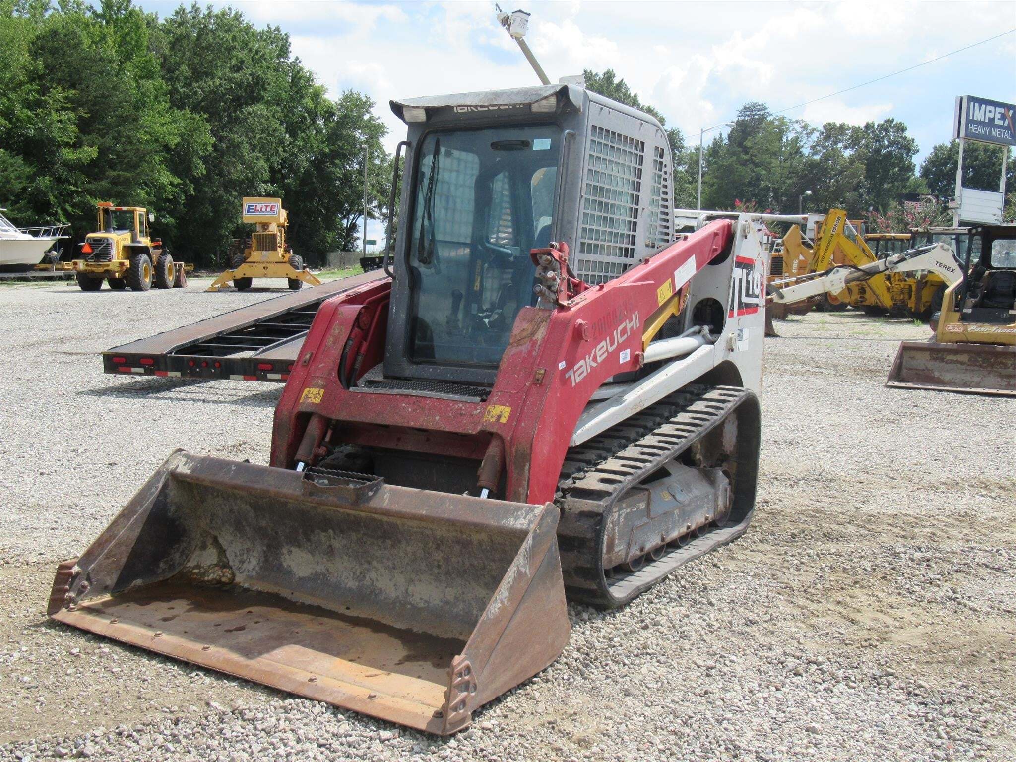 2015 TAKEUCHI TL10 in Greensboro, NC