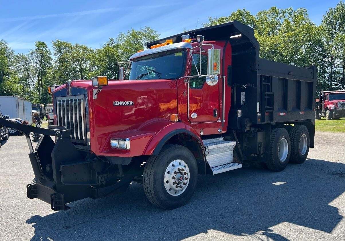 2014 KENWORTH T800 in Westminster, VT
