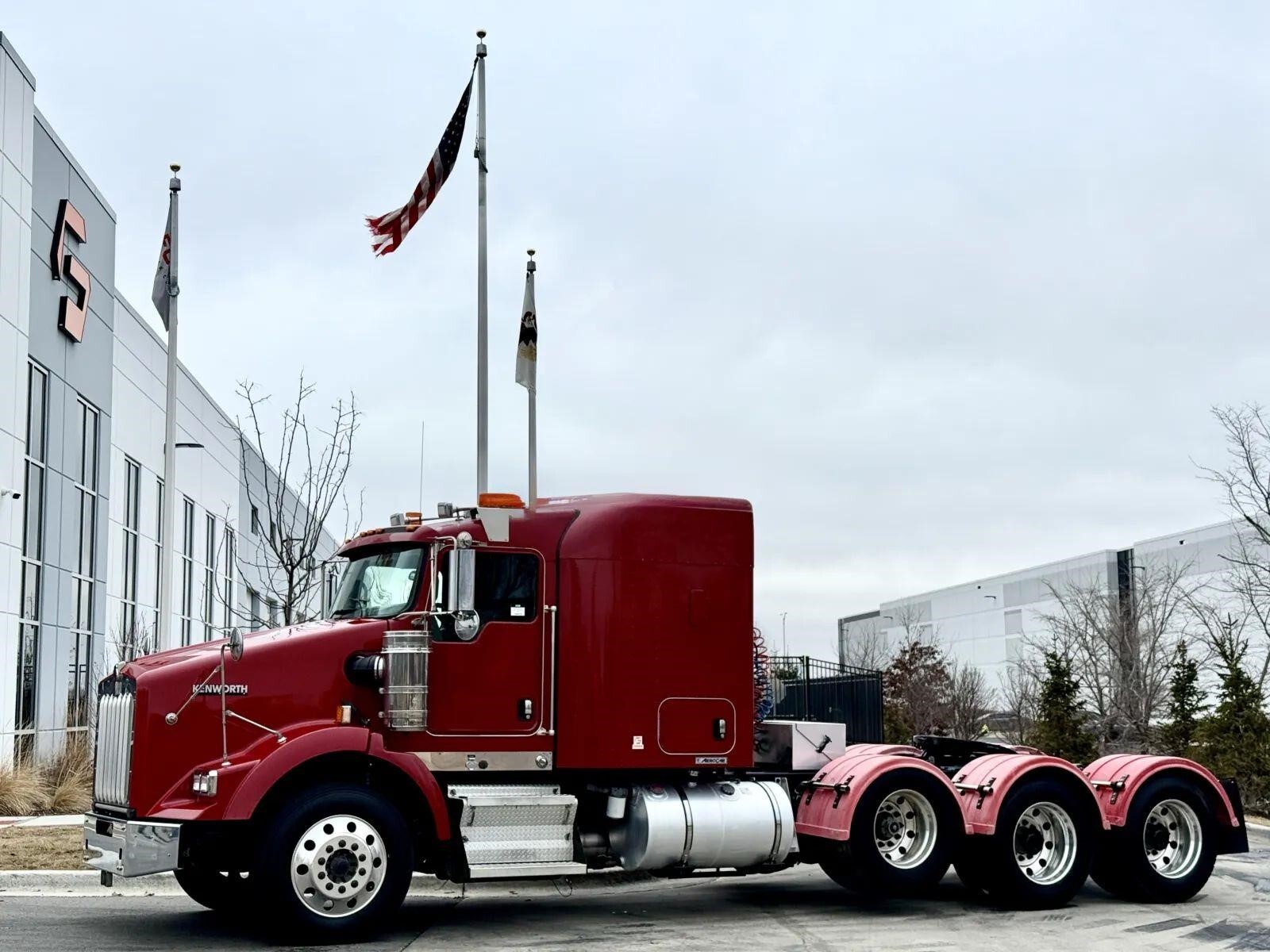 2012 KENWORTH T800 in New Lenox, IL