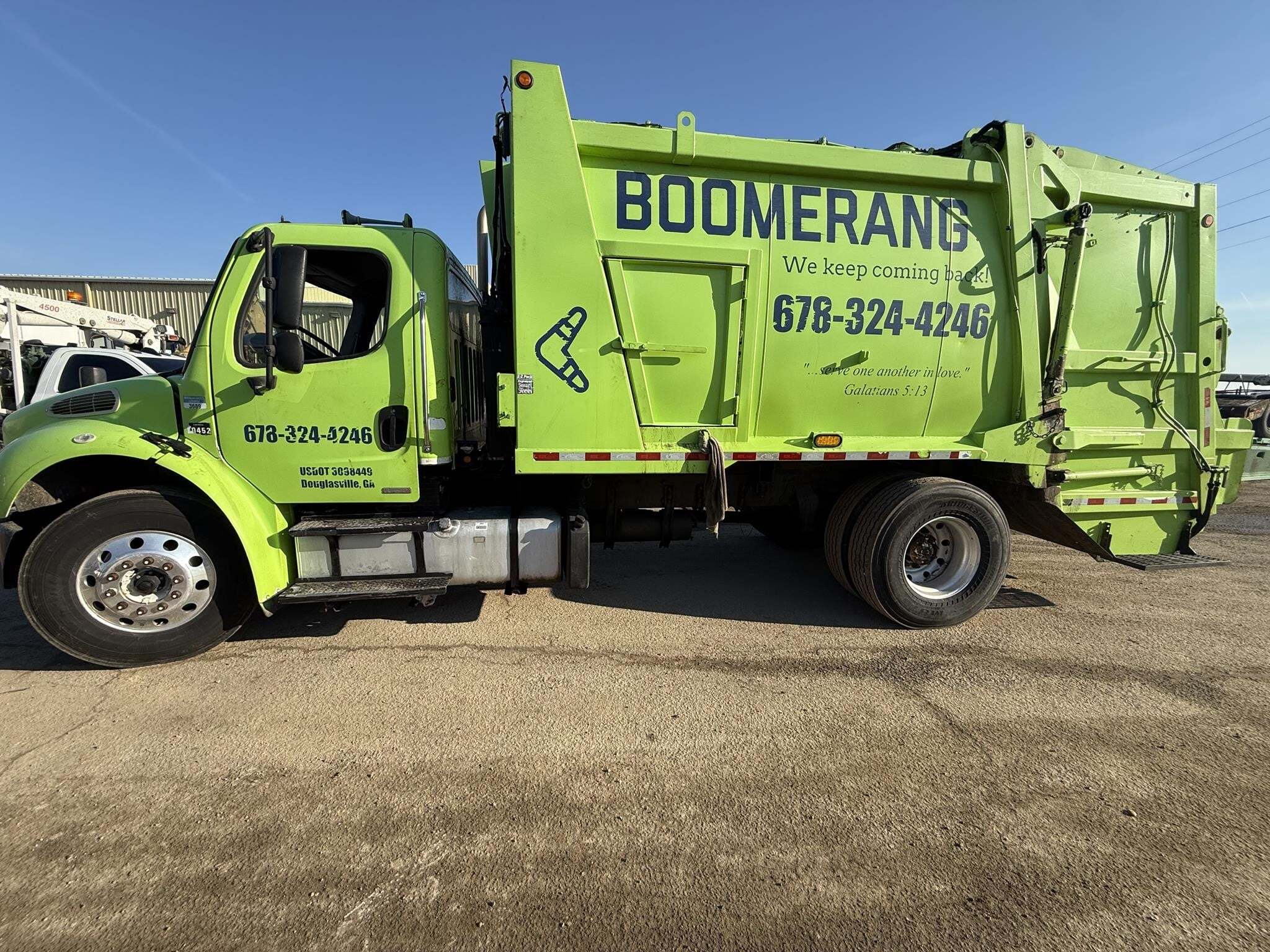 2011 FREIGHTLINER BUSINESS CLASS M2 106 in Covington, TN