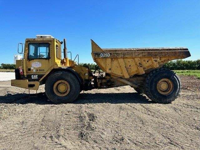 1990 CATERPILLAR D25D in Van Alstyne, TX