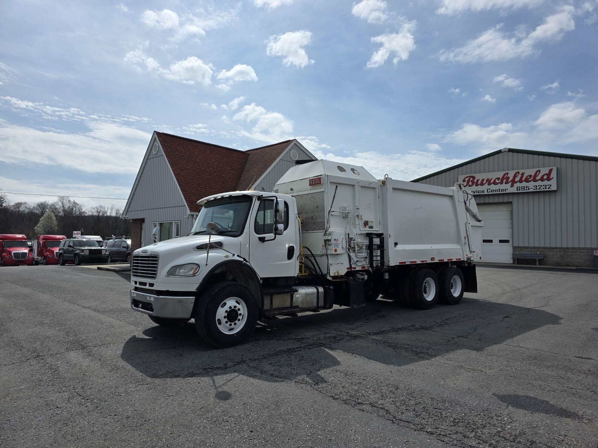 2018 FREIGHTLINER BUSINESS CLASS M2 106 in Duncansville, PA
