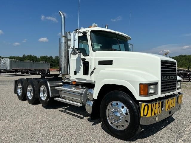 2007 MACK 600 in Chatham, VA