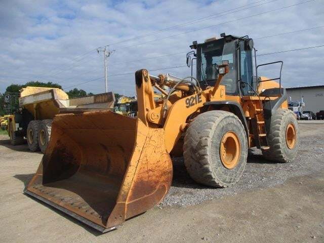 2008 CASE 921E in Caledonia, NY
