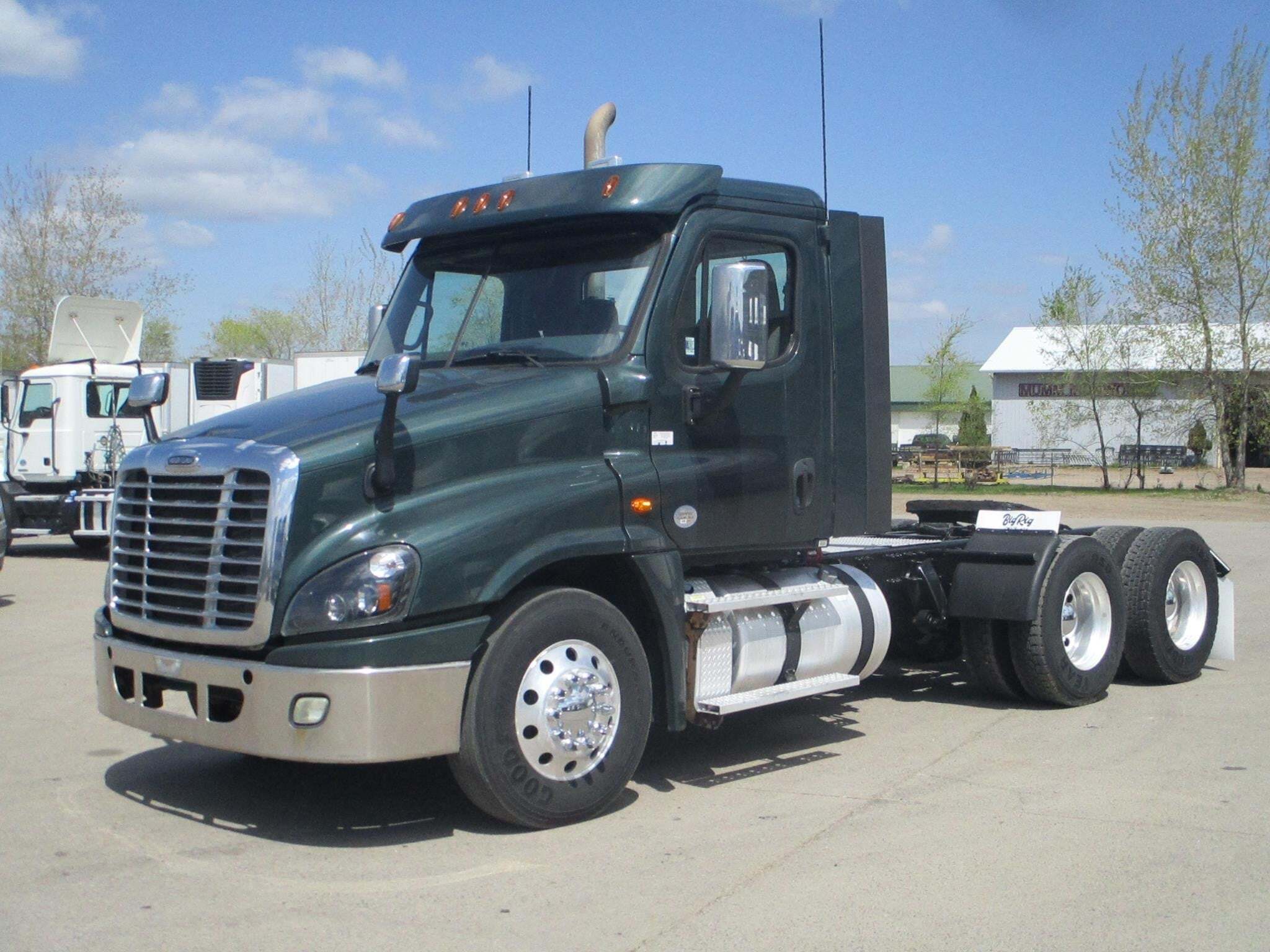 2018 FREIGHTLINER CASCADIA 125 in Saint Cloud, MN
