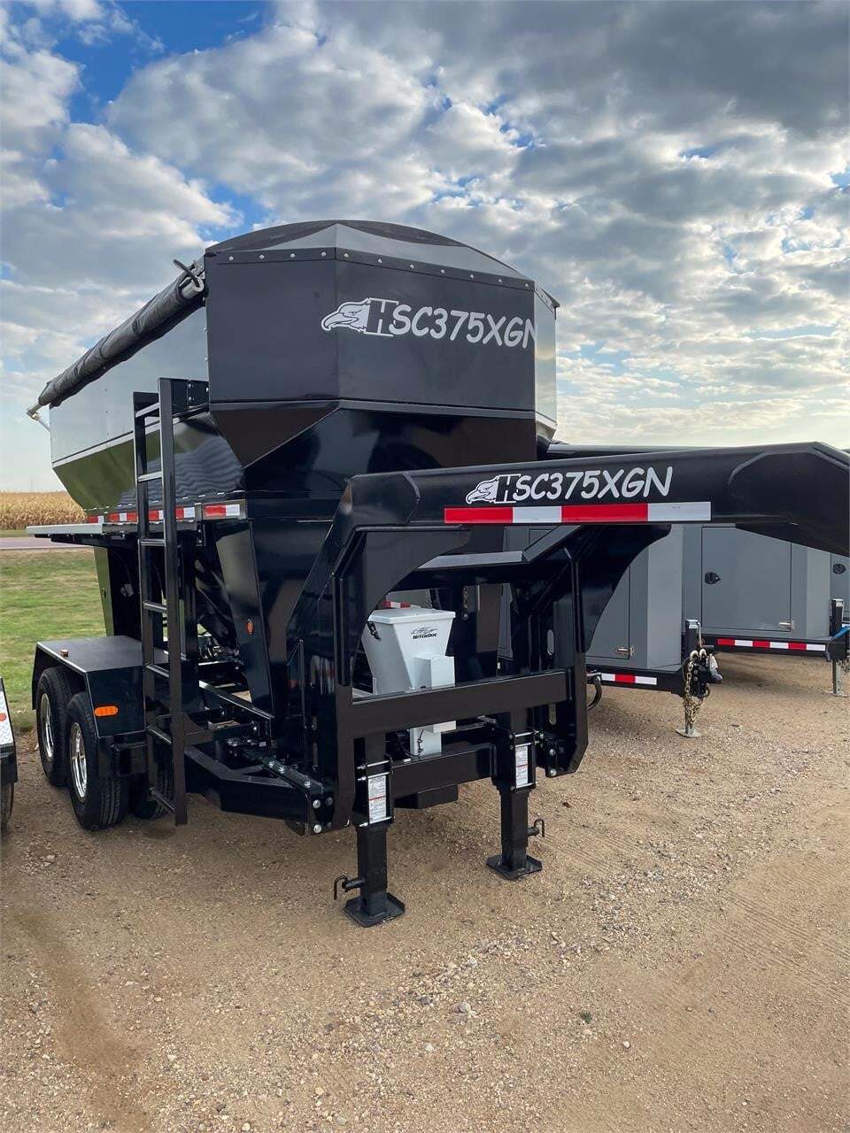 2026 TRAVIS HSC375XGN in Henderson, IA
