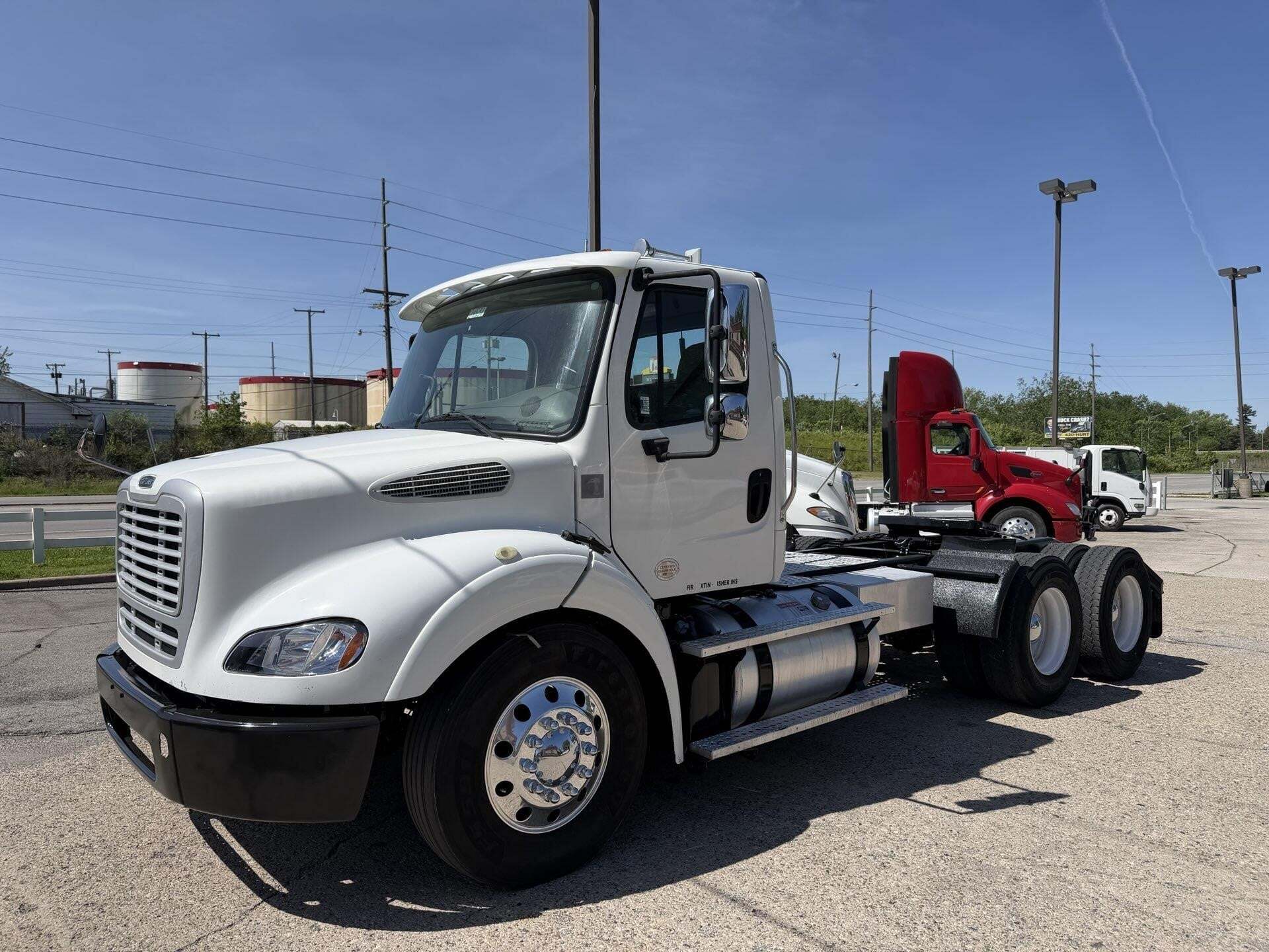 2017 FREIGHTLINER BUSINESS CLASS M2 112 in Fort Wayne, IN