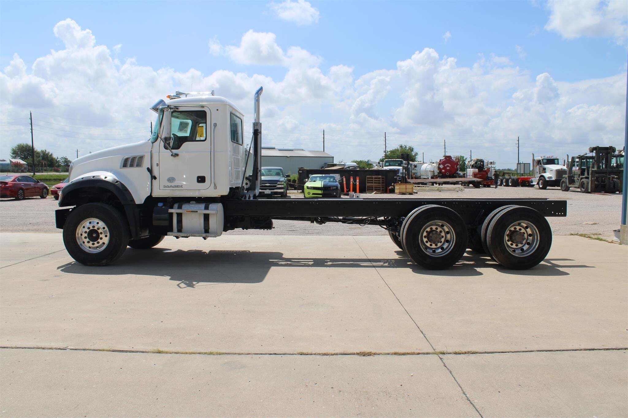 2017 MACK GRANITE GU713 in Brookshire, TX