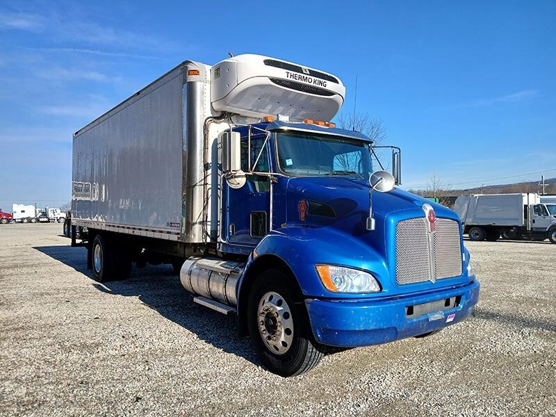 2018 KENWORTH T370 in Fairview, NJ