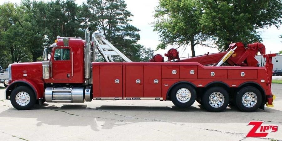 2016 PETERBILT 389 in New Hampton, IA