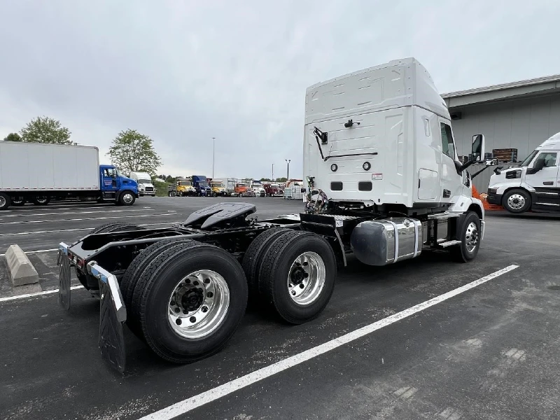 2027 MACK ANTHEM 64T
