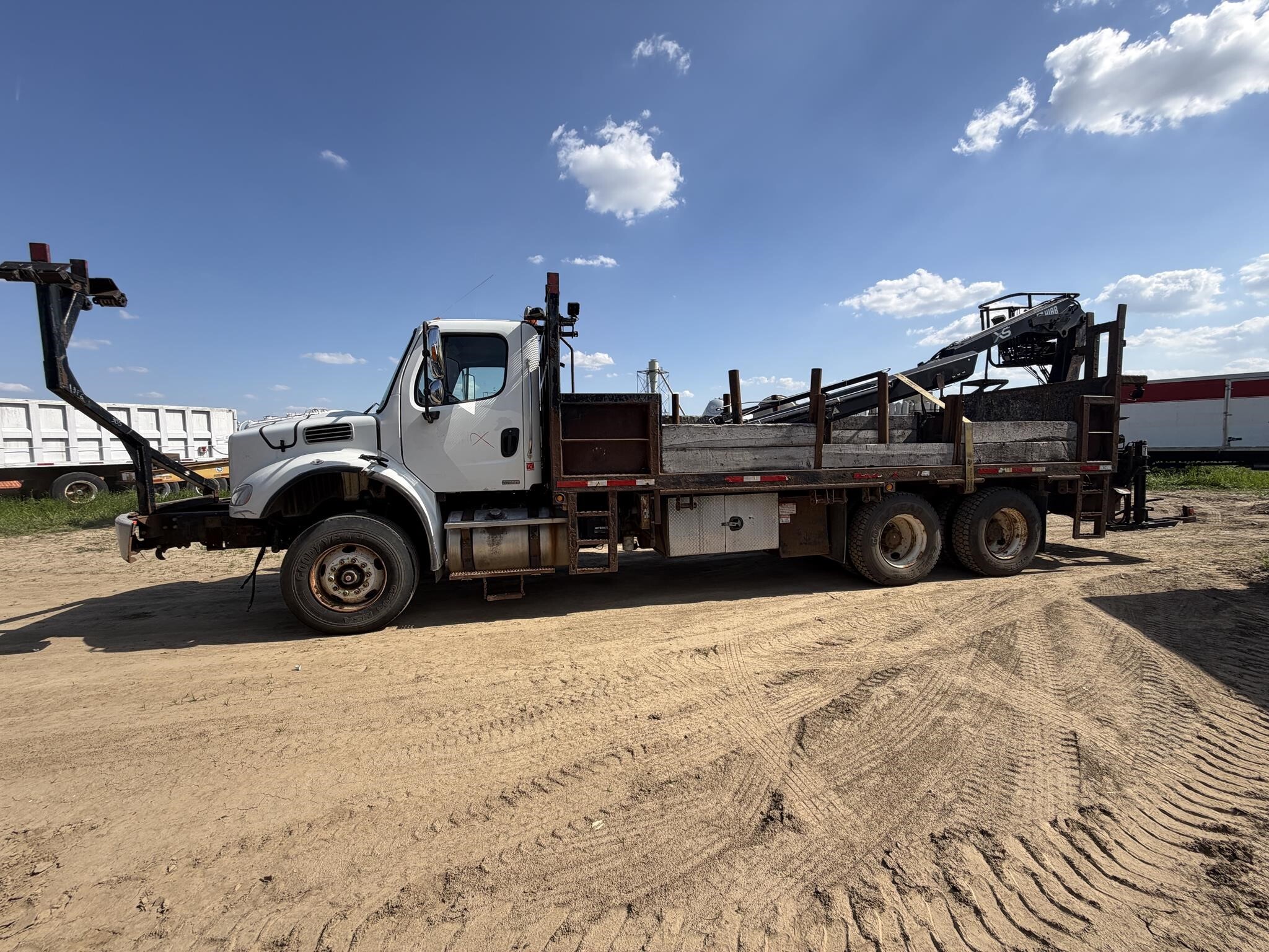 2007 FREIGHTLINER BUSINESS CLASS M2 112 in Covington, TN