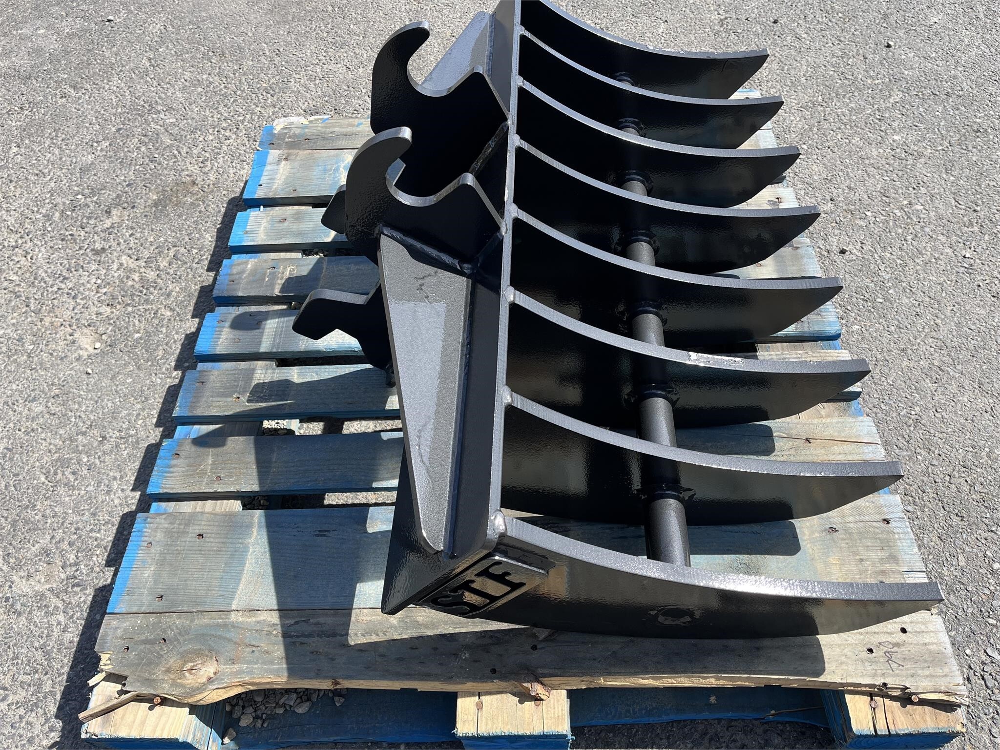 2023 DEERE BRUSH RAKE in Cle Elum, WA