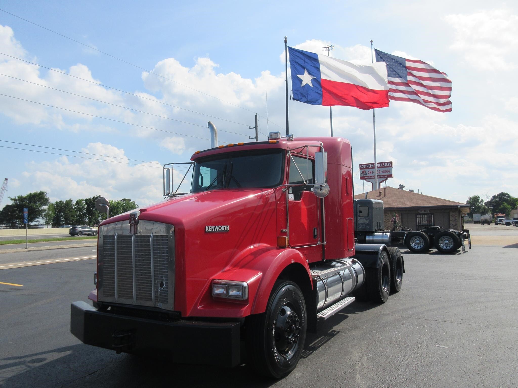 2014 KENWORTH T800 in Channelview, TX