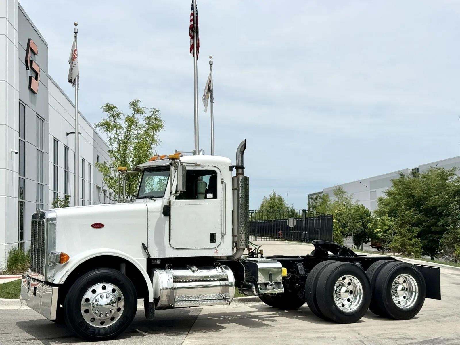2007 PETERBILT 378 in New Lenox, IL