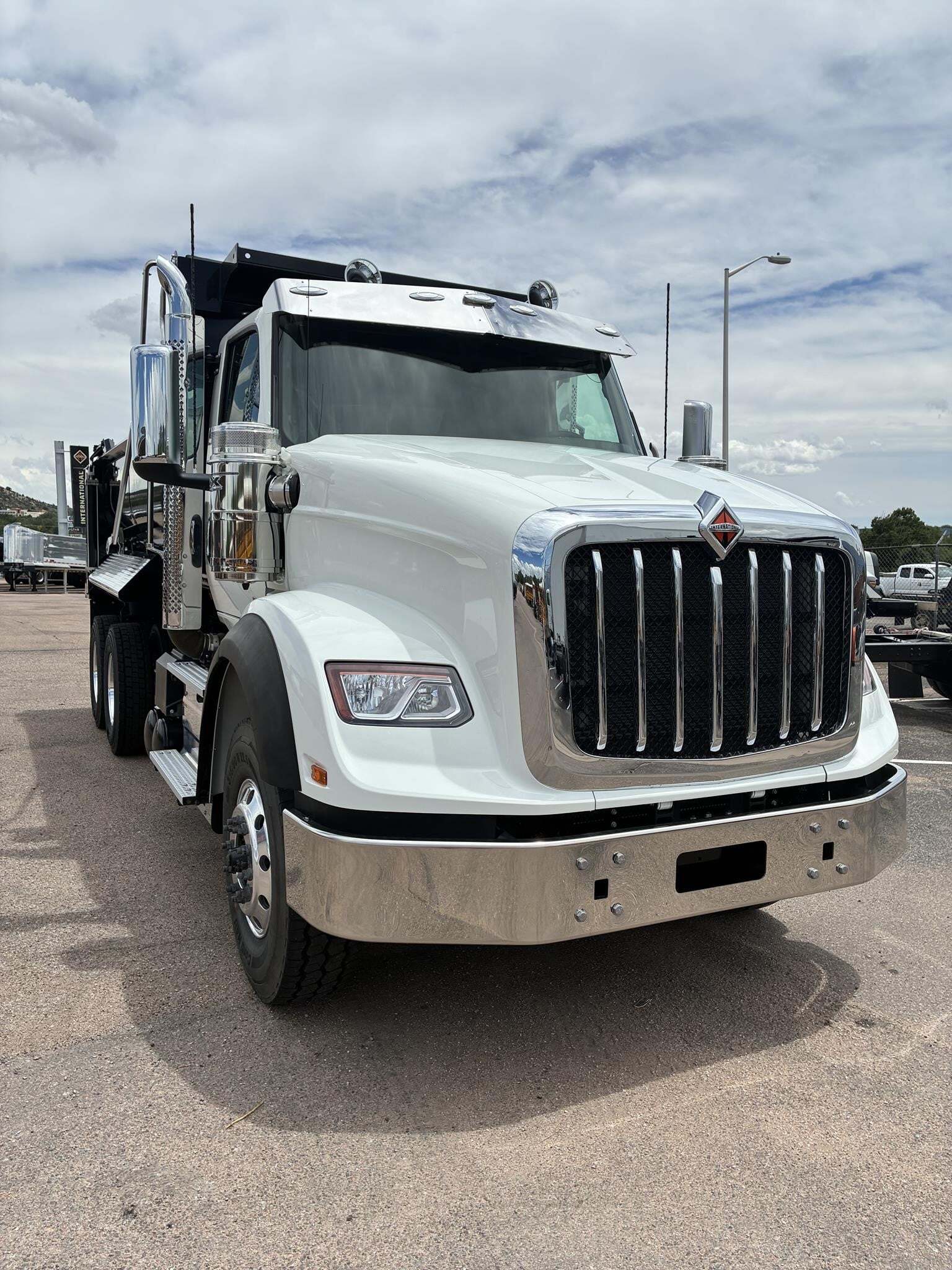 2027 INTERNATIONAL HX in Aurora, CO