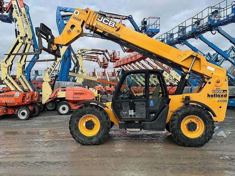 2015 JCB 509-42 in East Bethany, NY