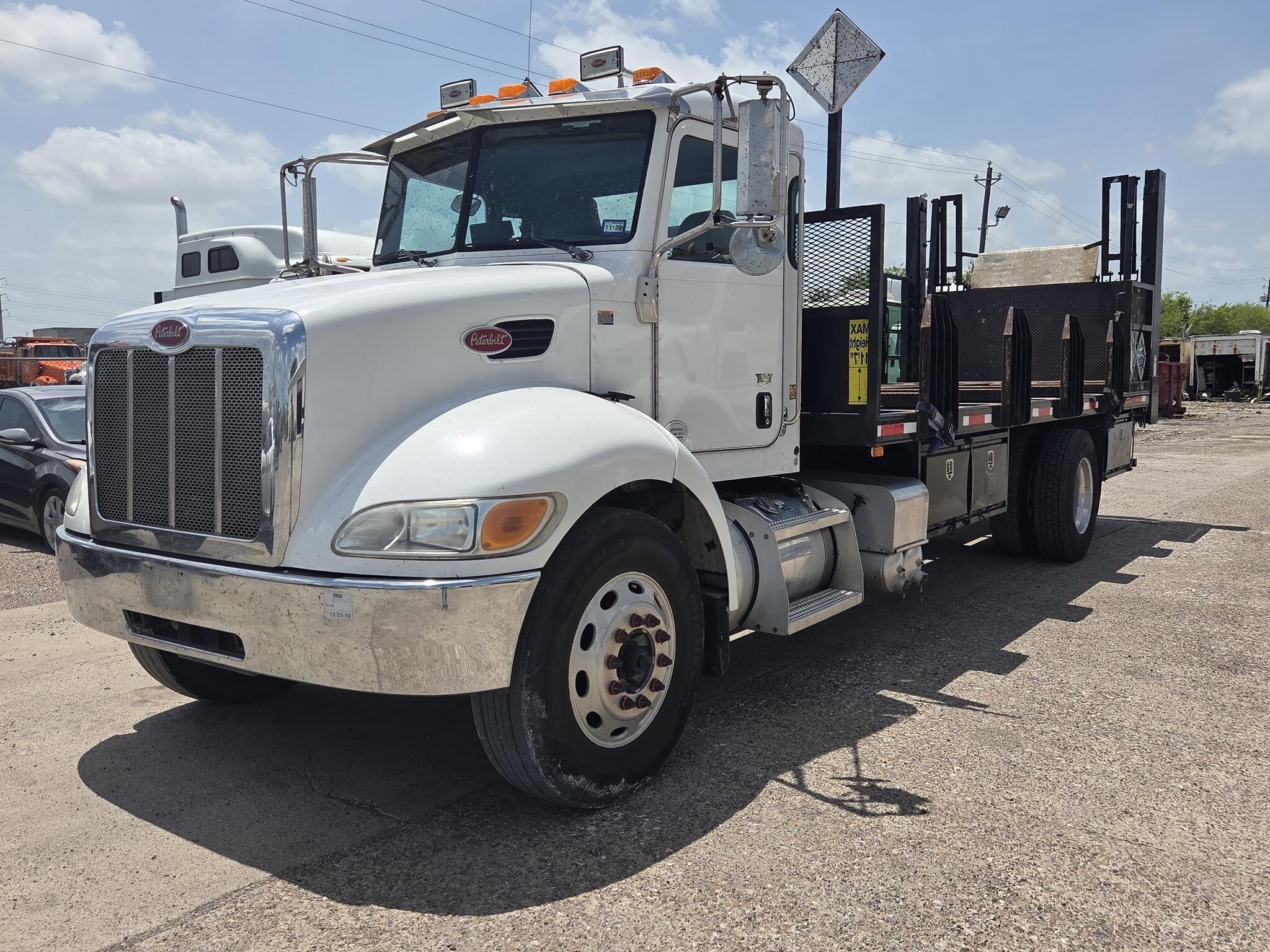 2013 PETERBILT 337 in Corpus Christi, TX
