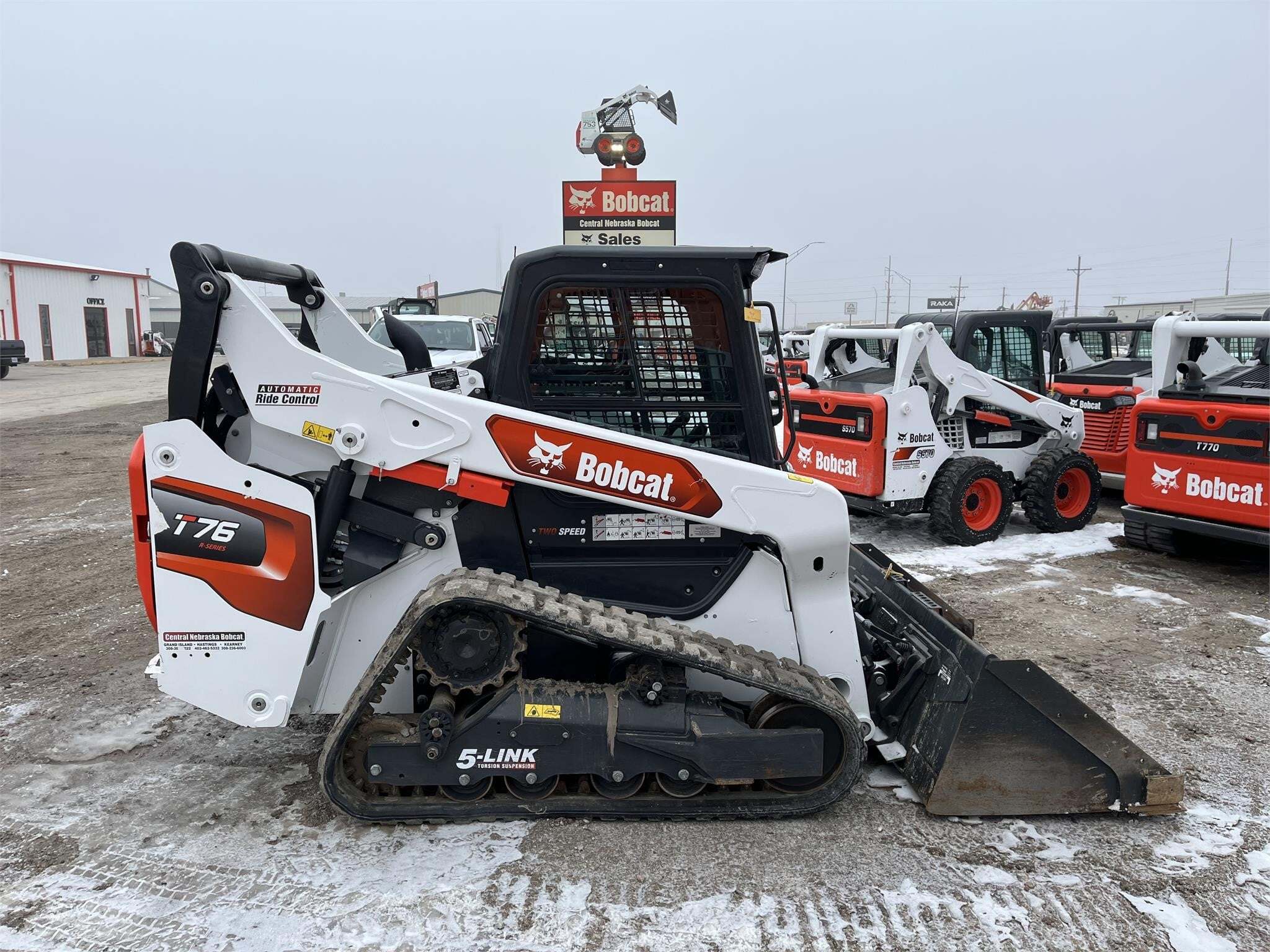 2022 BOBCAT T76 in Grand Island, NE