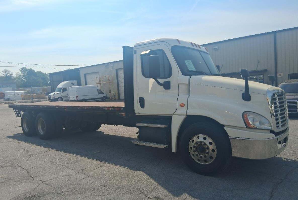 2018 FREIGHTLINER CASCADIA 125 in Miami, FL