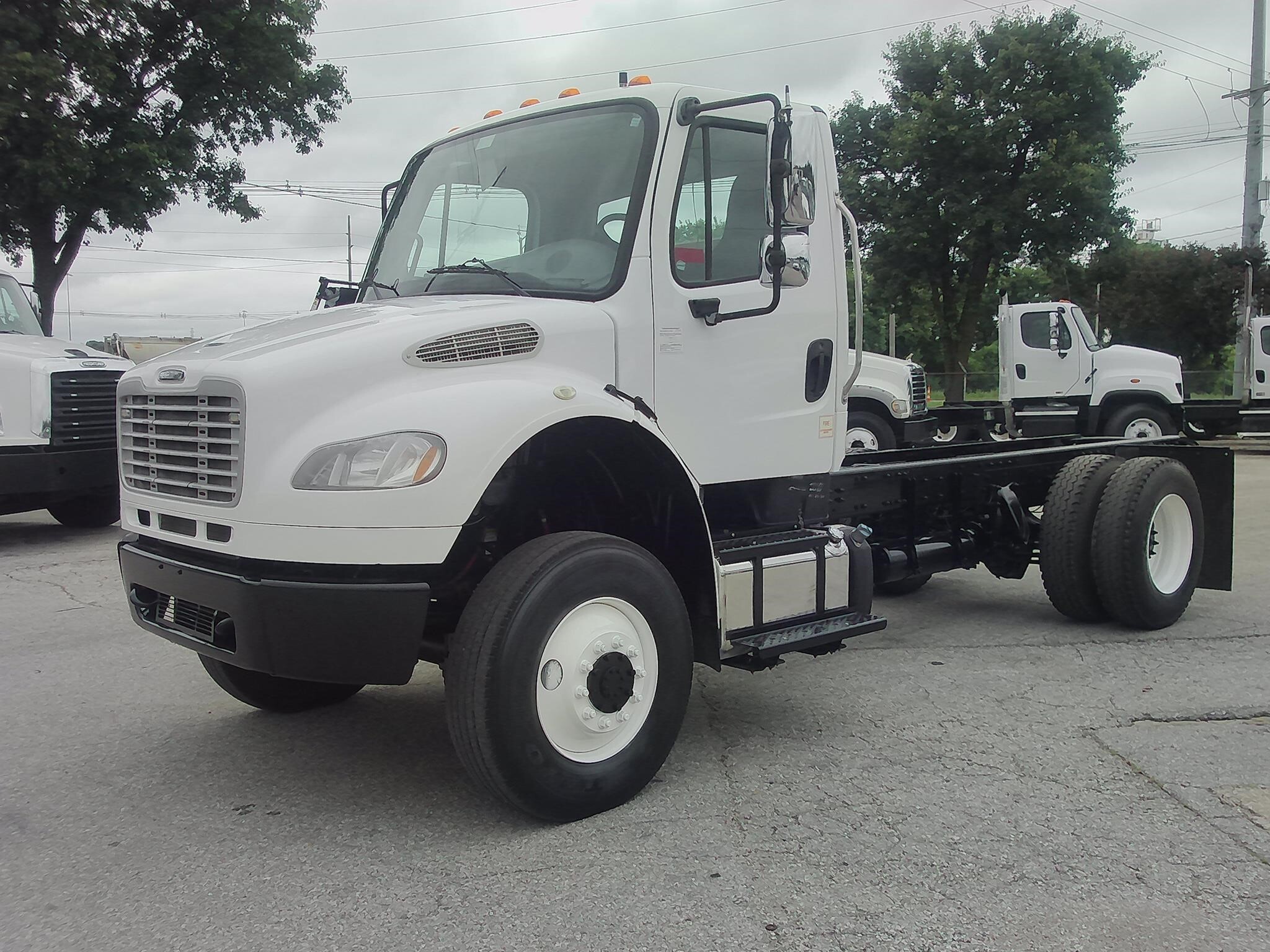 2014 FREIGHTLINER BUSINESS CLASS M2 106 in Kansas City, KS