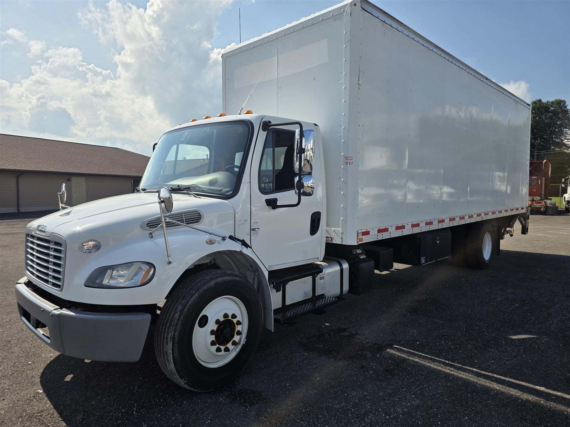 2020 FREIGHTLINER BUSINESS CLASS M2 106 in Laotto, IN