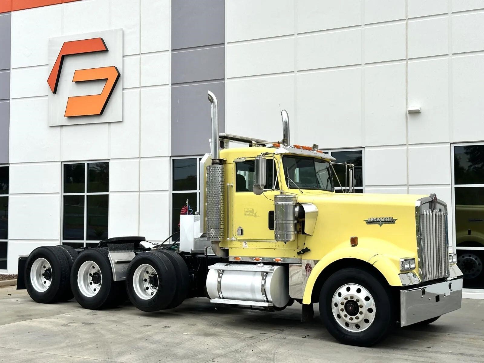 2006 KENWORTH W900 in Greer, SC