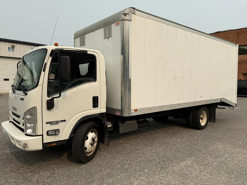 2018 ISUZU NPR HD