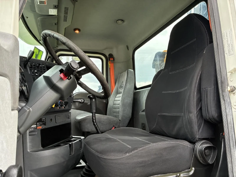 2017 MACK GRANITE GU713