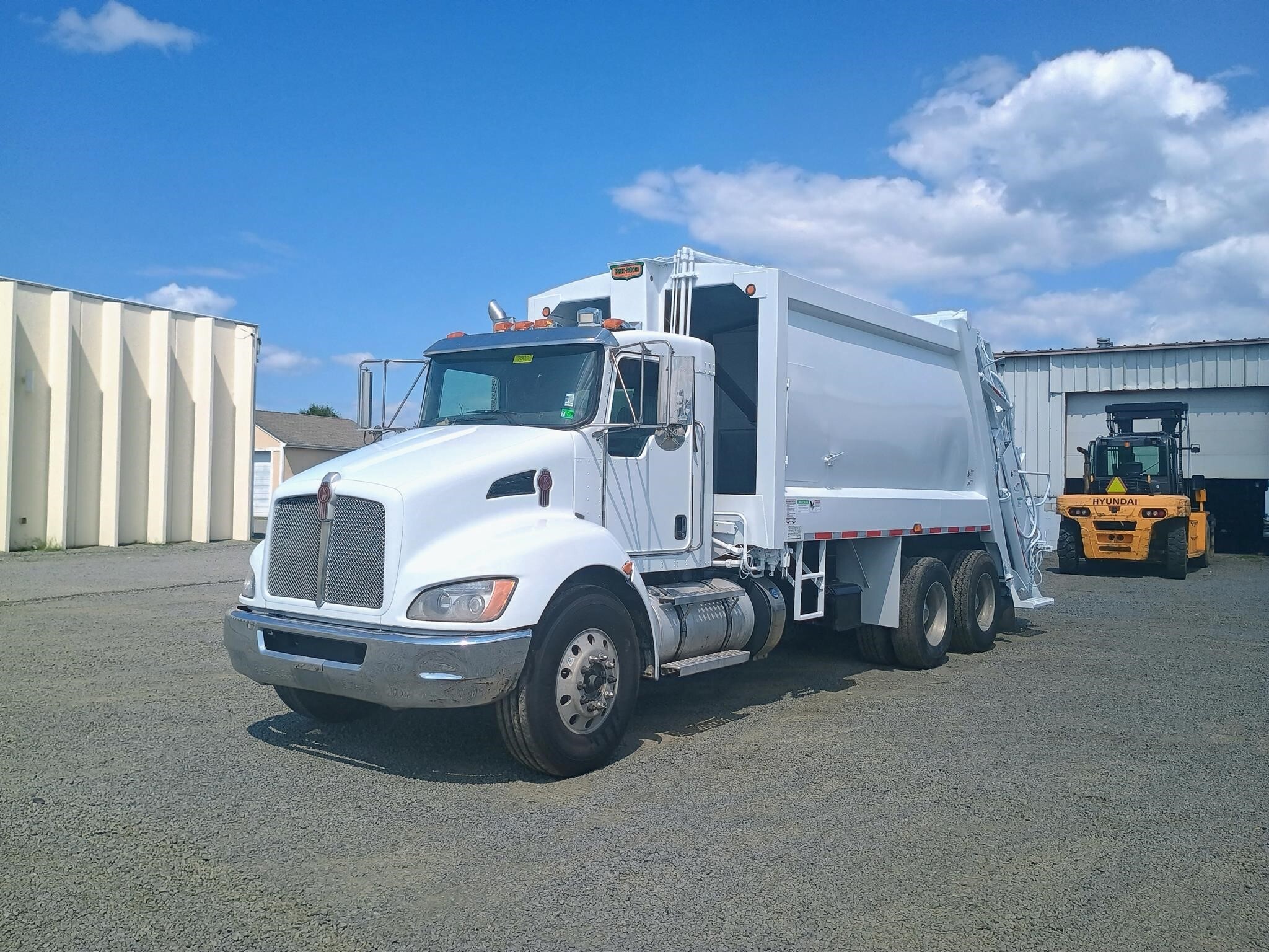 2016 KENWORTH T370 in Bealeton, VA