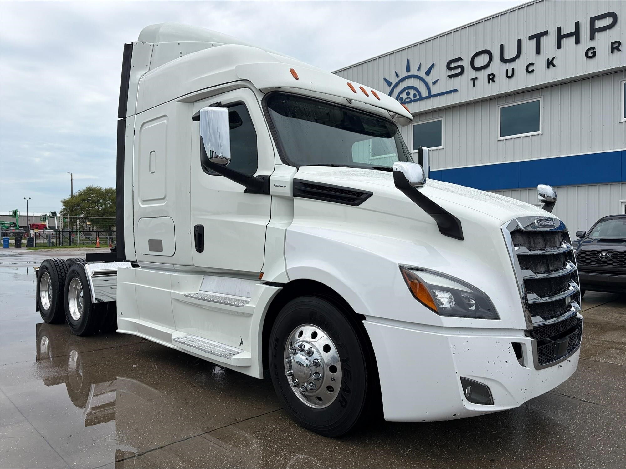 2020 FREIGHTLINER CASCADIA 126 in Tampa, FL