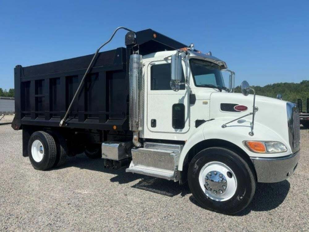 2015 PETERBILT 337 in Chatham, VA