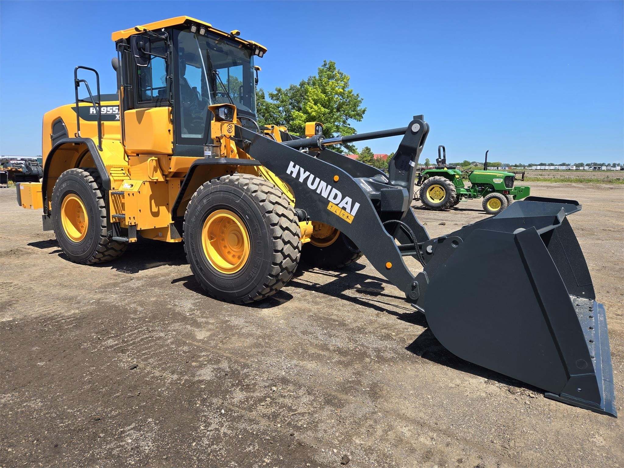 2024 HYUNDAI HL955AXT in Ottawa Lake, MI