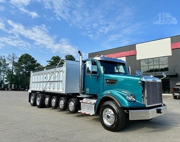 2023 FREIGHTLINER 122SD in Chatham, VA