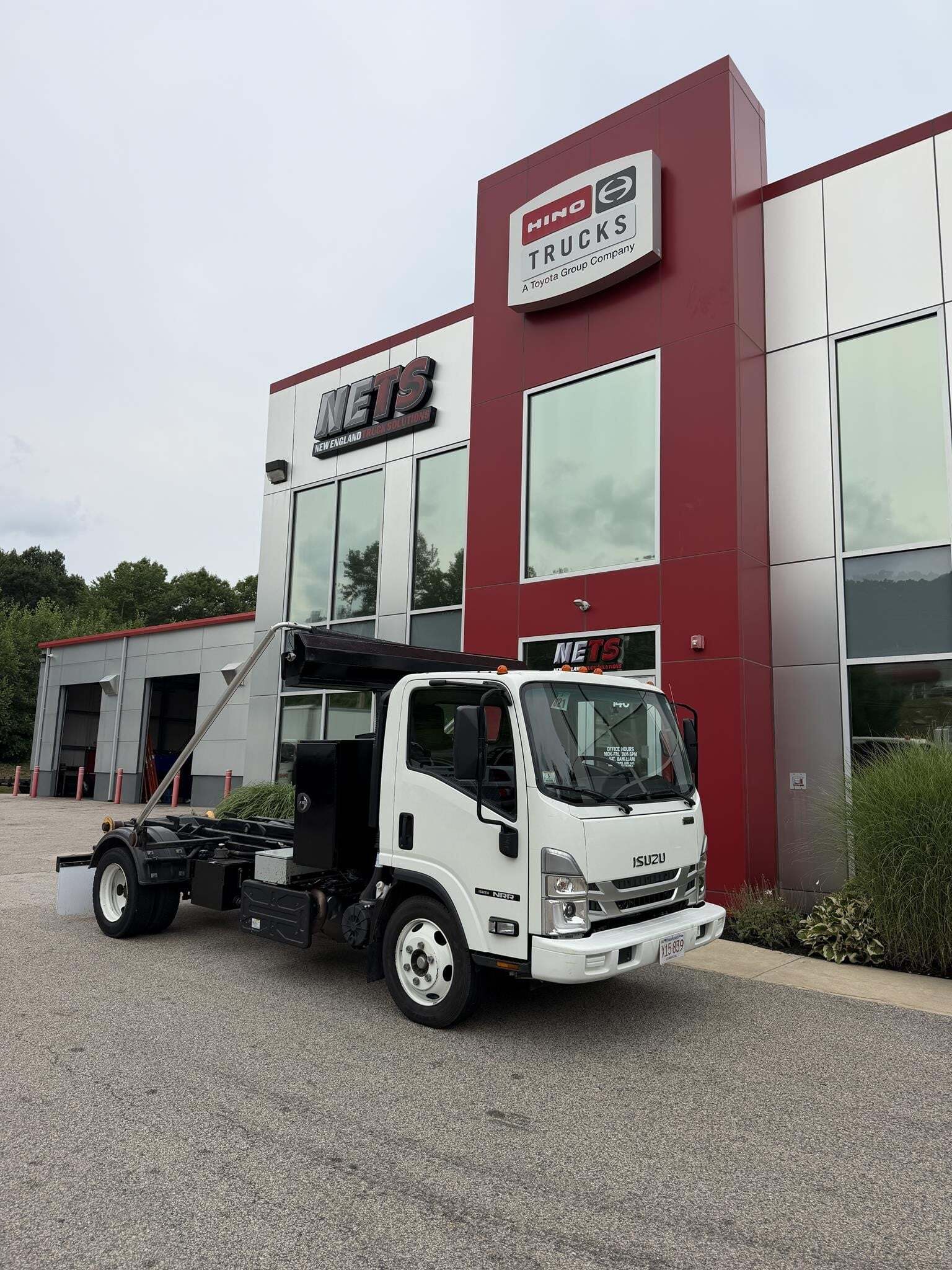 2023 ISUZU NRR in Avon, MA