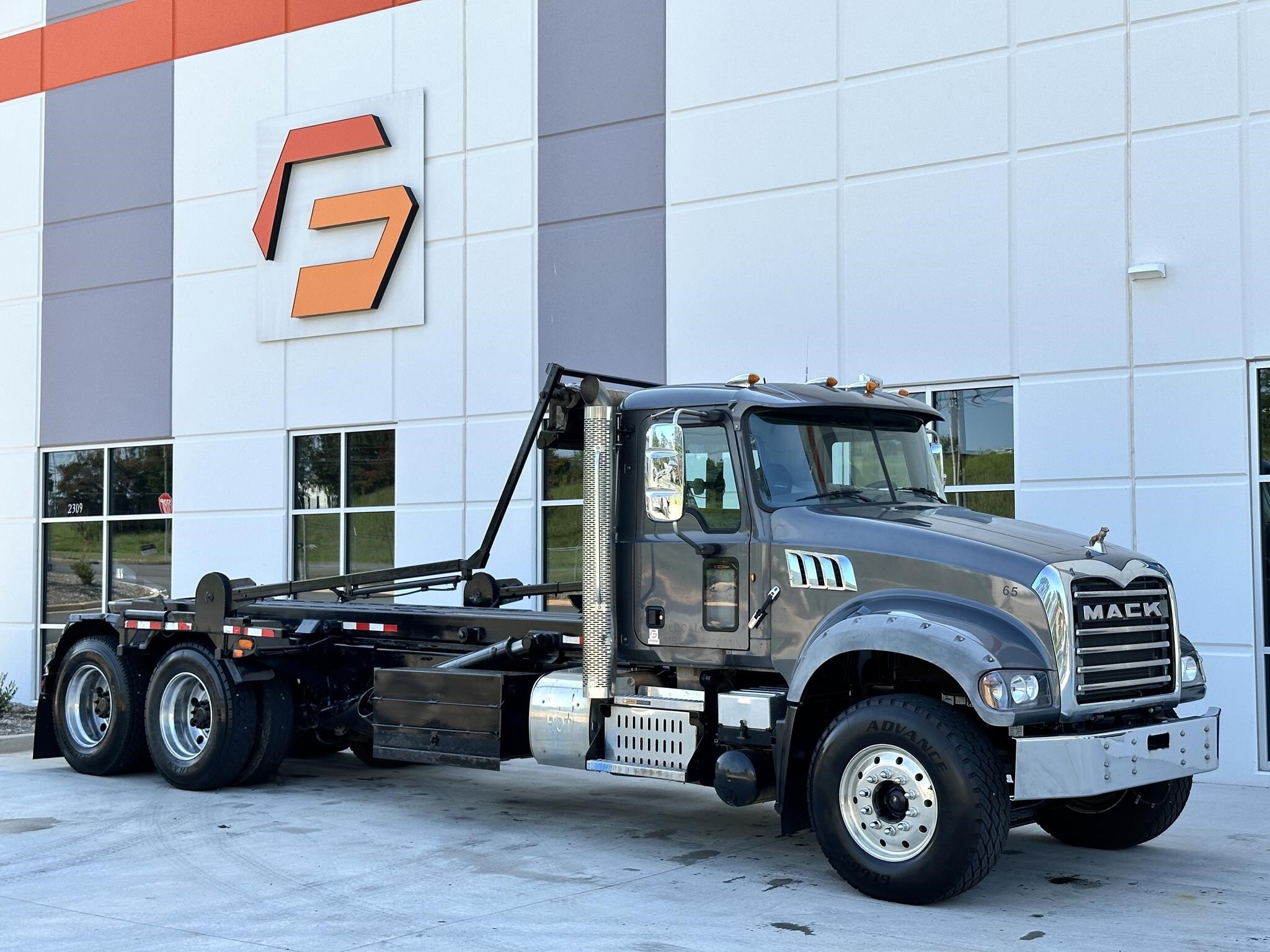 2017 MACK GRANITE GU713 in Greer, SC