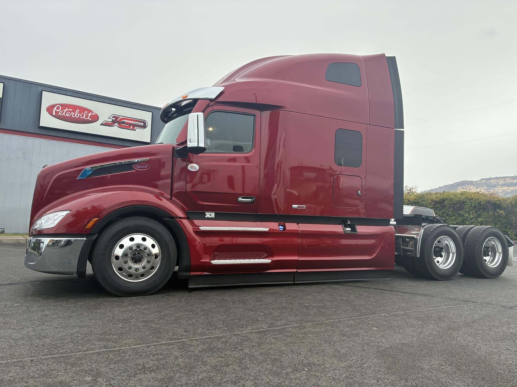 2027 PETERBILT 579 in Medford, OR