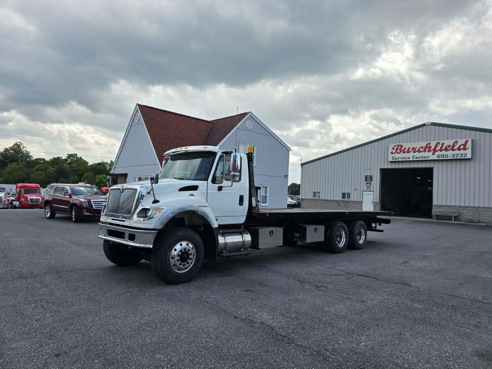 2006 INTERNATIONAL WORKSTAR 7600 in Duncansville, PA